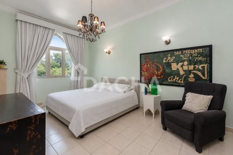 Вилла с 4 спальнями в Jumeirah Islands, ОАЭ №210369 15