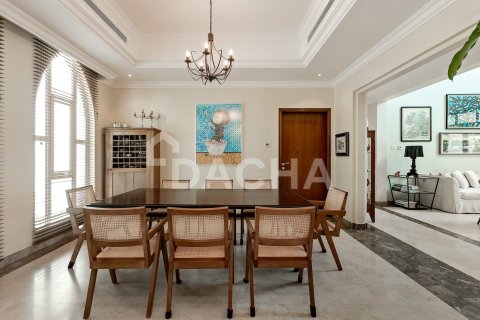 Вилла с 4 спальнями в Jumeirah Islands, ОАЭ №210369 8