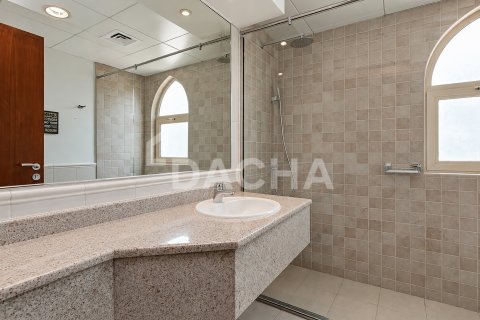 Вилла с 4 спальнями в Jumeirah Islands, ОАЭ №210369 19