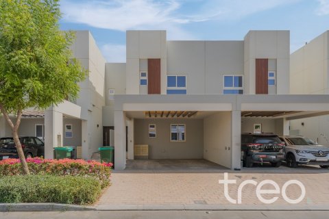 3 bedrooms Townhouse in Dubai, UAE No. 186682