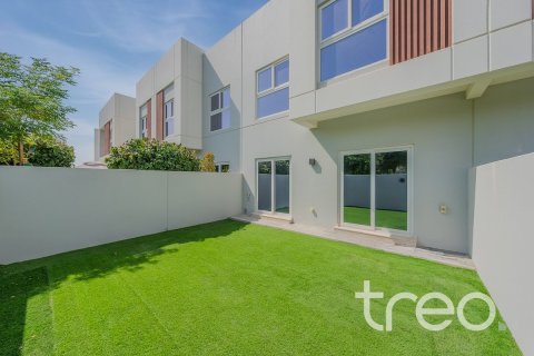 3 bedrooms Townhouse in Dubai, UAE No. 186682 3