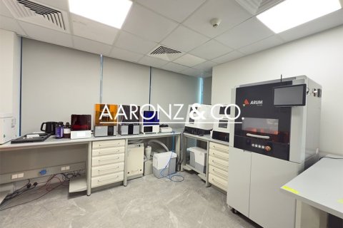 148m² Office in Jumeirah Lake Towers, UAE No. 109387 12