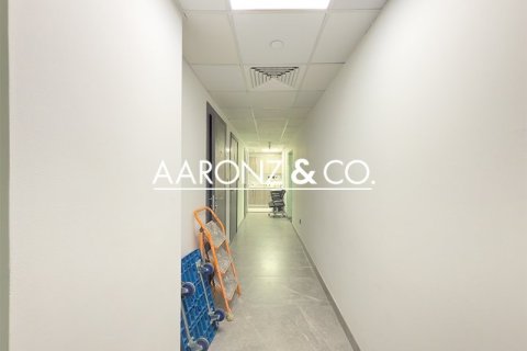 148m² Office in Jumeirah Lake Towers, UAE No. 109387 7