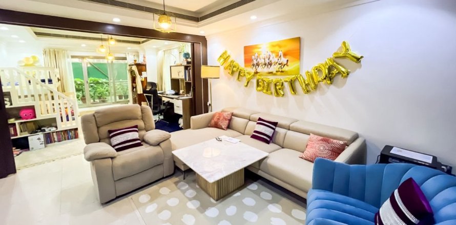Apartment de 2 dormitorios en Business Bay, UAE No. 168475