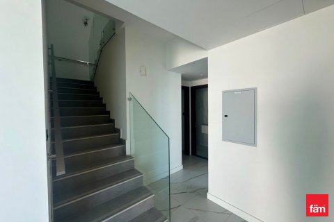 Villa de 4 dormitorios en Dubai, UAE No. 163882 12