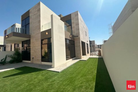 Villa de 4 dormitorios en Dubai, UAE No. 163882