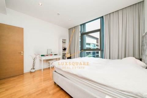 1 bedroom Apartment in Al Wasl, UAE No. 152610 16