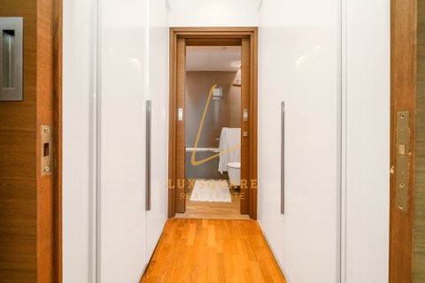 1 bedroom Apartment in Al Wasl, UAE No. 152610 14