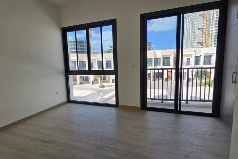 2 bedrooms Townhouse in Ras Al Khaimah, UAE No. 184145 18