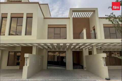 4 bedrooms Townhouse in Dubai, UAE No. 198387