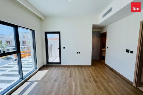 4 bedrooms Townhouse in Dubai, UAE No. 198387 12