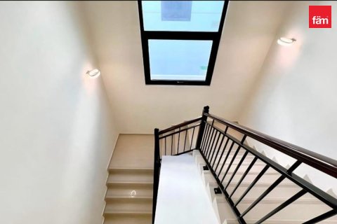 3 bedrooms Townhouse in Dubai, UAE No. 198385 3