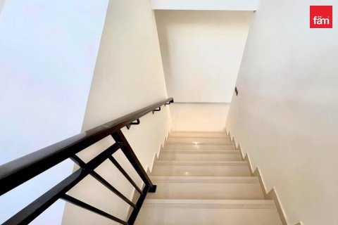 3 bedrooms Townhouse in Dubai, UAE No. 198385 11
