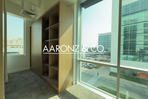 Office de 353m² en Sheikh Zayed Road, UAE No. 132982 8