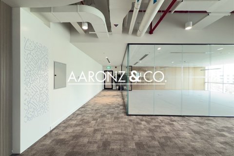 Office de 353m² en Sheikh Zayed Road, UAE No. 132982 16