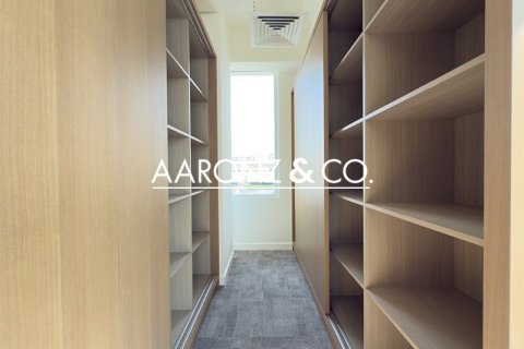 Office de 353m² en Sheikh Zayed Road, UAE No. 132982 15