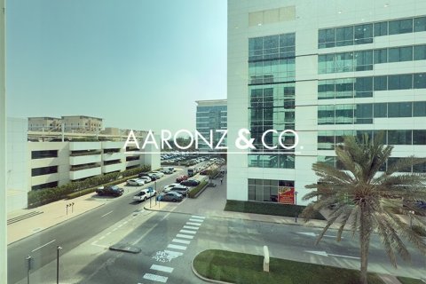 Office de 353m² en Sheikh Zayed Road, UAE No. 132982 17