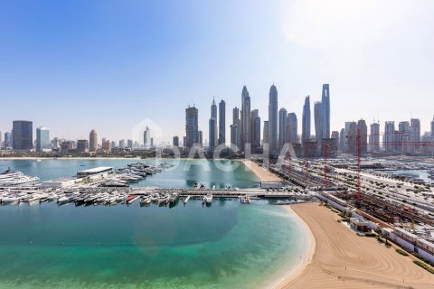 3 bedrooms Apartment in EMAAR Beachfront, UAE No. 155381 4