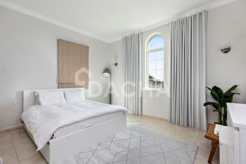 Вилла с 4 спальнями в Jumeirah Islands, ОАЭ №155387 29