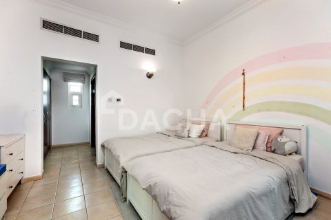 Вилла с 4 спальнями в Jumeirah Islands, ОАЭ №155387 23