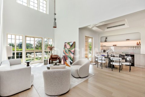 Вилла с 4 спальнями в Jumeirah Islands, ОАЭ №155387