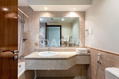 Вилла с 4 спальнями в Jumeirah Islands, ОАЭ №155387 27