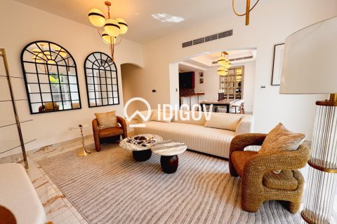 4 bedrooms Villa in Ghadeer, UAE No. 184680