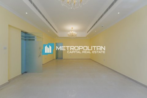 8 bedrooms Villa in Khalifa City, UAE No. 91753 13