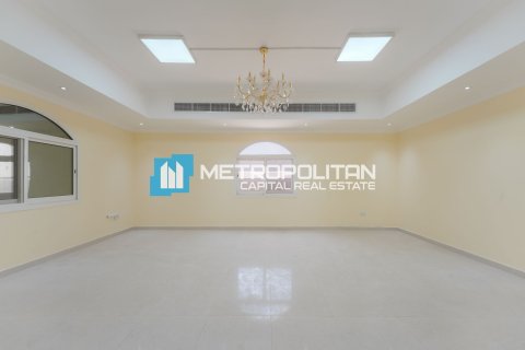 8 bedrooms Villa in Khalifa City, UAE No. 91753 21
