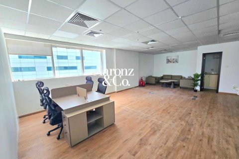 134m² Office in Business Bay, UAE No. 163364