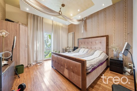 4 bedrooms Villa in Meadows 1, UAE No. 203818 4