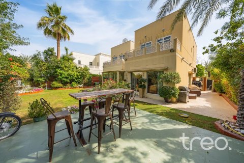 4 bedrooms Villa in Meadows 1, UAE No. 203818 17
