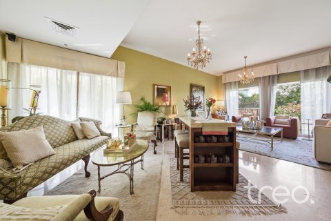 4 bedrooms Villa in Meadows 1, UAE No. 203818 19