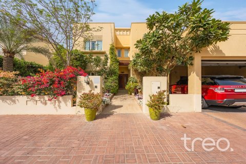 4 bedrooms Villa in Meadows 1, UAE No. 203818 20