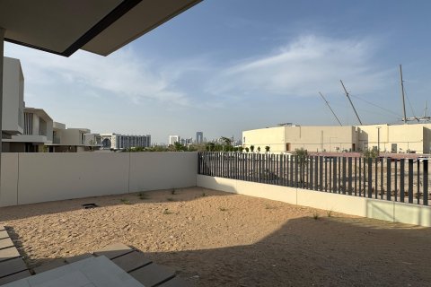 4 bedrooms Villa in Dubai, UAE No. 203821 19