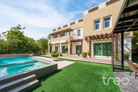 Вилла с 5 спальнями в Rahat, ОАЭ №203822 4