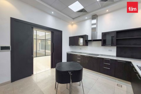 5 bedrooms Villa in Al Barsha, UAE No. 142325 4