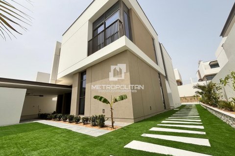 4 bedrooms Villa  No. 129695 2