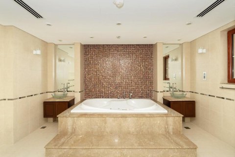 5 bedrooms Villa in Jumeirah Islands, UAE No. 101650 18