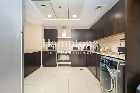 Квартира с 2 спальнями в FIVE Palm Jumeirah, ОАЭ №142156 13
