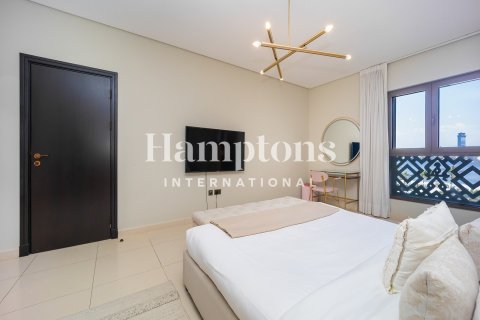 Квартира с 2 спальнями в FIVE Palm Jumeirah, ОАЭ №142156 30