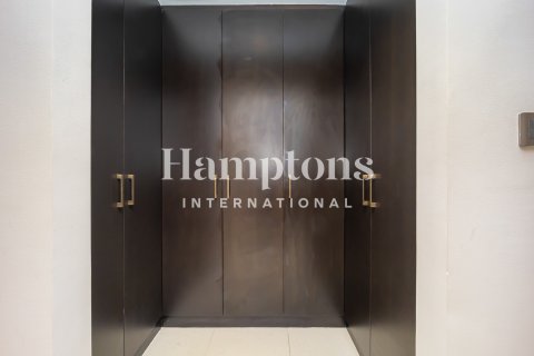 Квартира с 2 спальнями в FIVE Palm Jumeirah, ОАЭ №142156 17