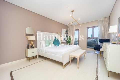 Квартира с 2 спальнями в FIVE Palm Jumeirah, ОАЭ №142156 15