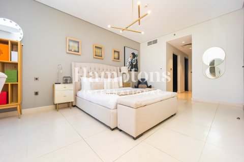 Квартира с 2 спальнями в FIVE Palm Jumeirah, ОАЭ №142156
