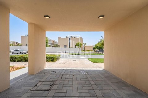 Вилла с 4 спальнями в EMAAR South, ОАЭ №191579 20