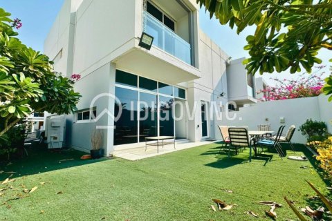 Townhouse de 3 dormitorios No. 117318 2