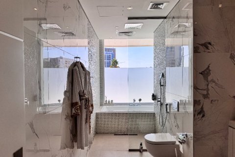 Appartement de 2 chambres à Dubai, UAE No. 143250 12