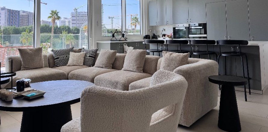 Appartement de 2 chambres à Dubai, UAE No. 143250