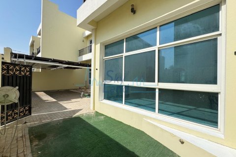 5 غرفة نوم  فيلا  رقم 127100 2