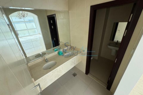 5 غرفة نوم  فيلا  رقم 127100 10